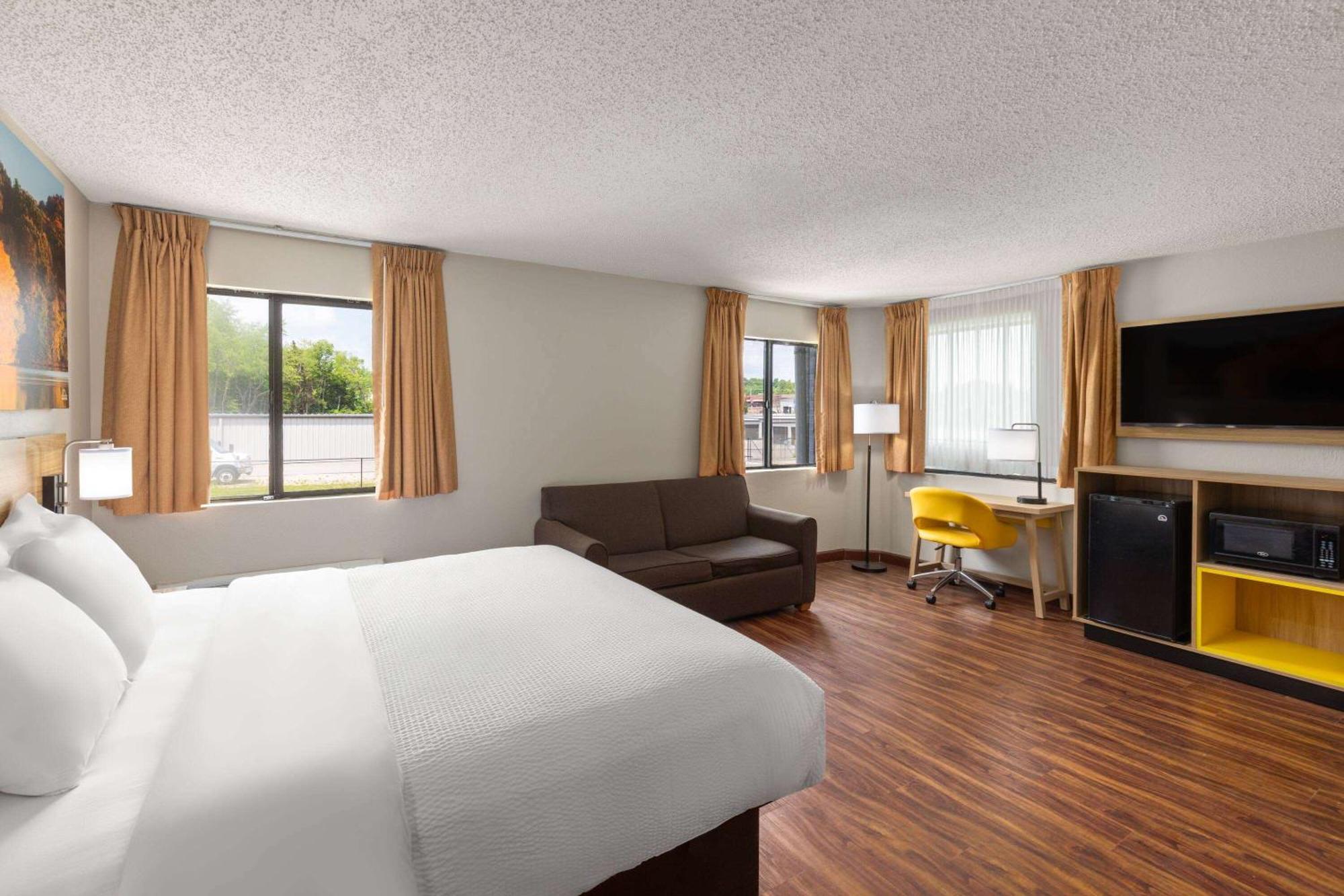 Days Inn By Wyndham Glasgow Exteriér fotografie